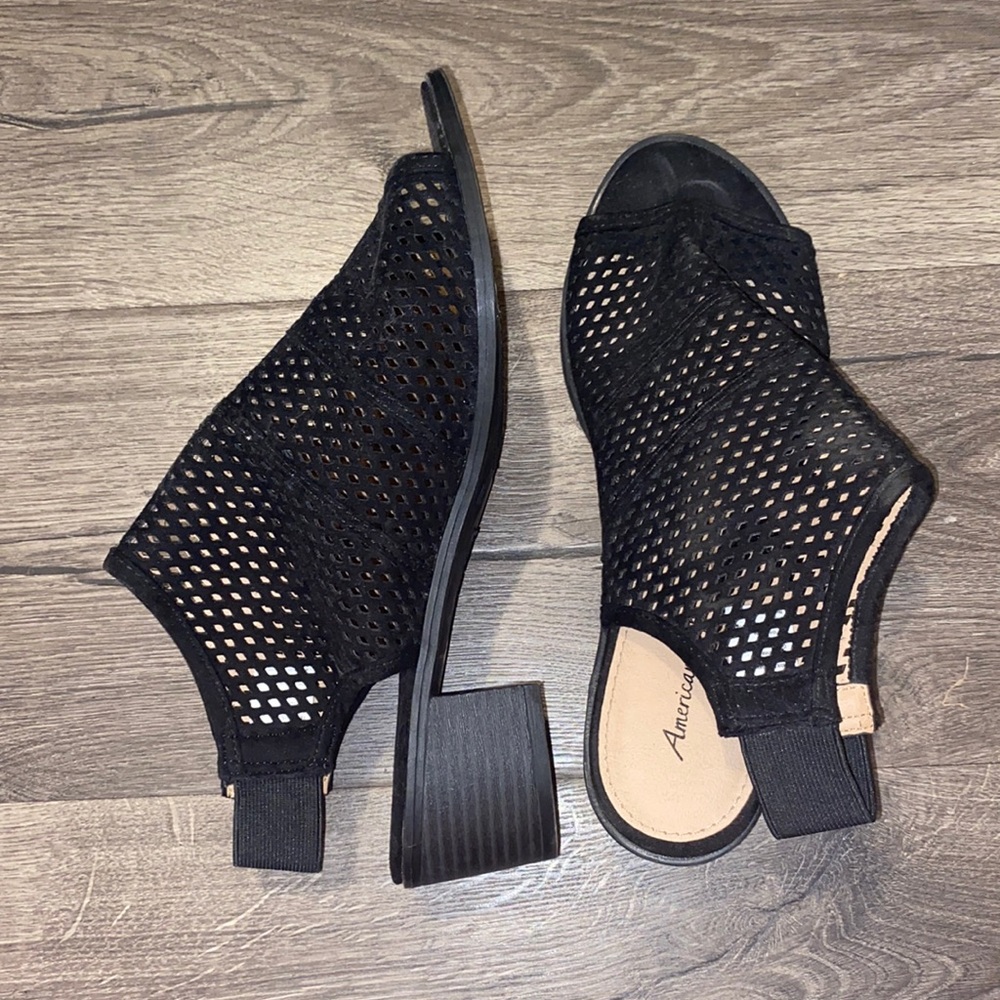 Black heeled sandals
